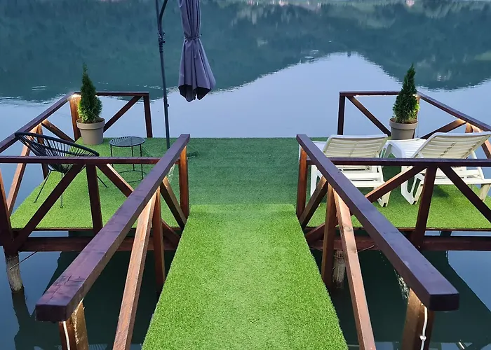 Unique Lake House Paradiso